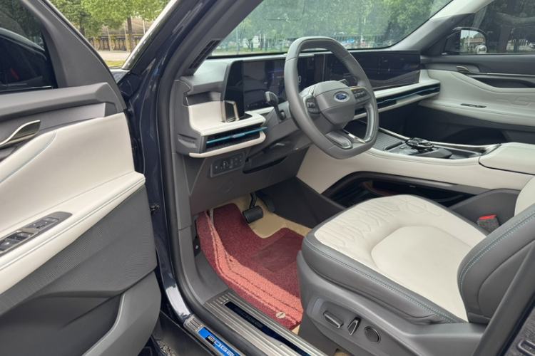 Used Ford Edge 2023 Ford Explorer L 2.0T EcoBoost E-Hybrid Two-Wheel Drive 7-Seater Luxury Model Interior 3