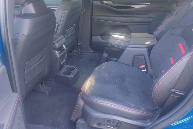 Used Ford Edge 2023 Ford Explorer L 2.0T EcoBoost E-Hybrid Four-Wheel Drive 7-Seater ST-Line Interior 3