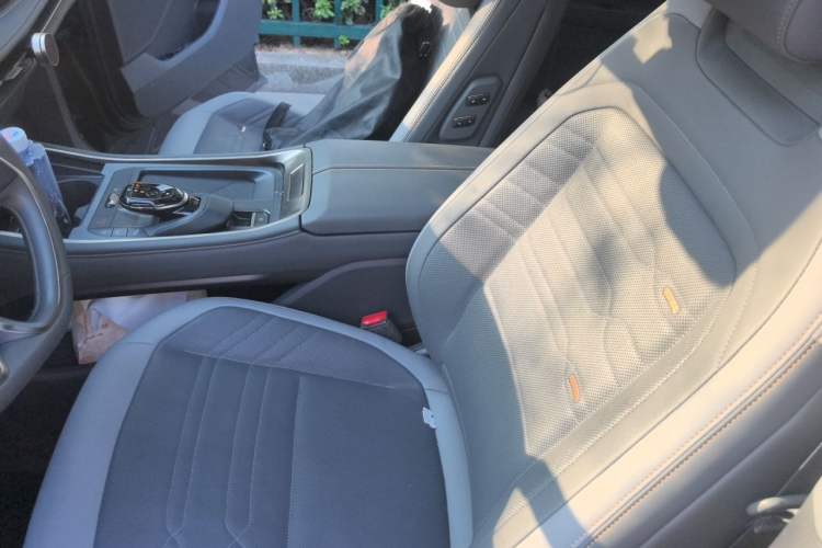 Used Ford Edge 2023 Ford Explorer L 2.0T EcoBoost Four-Wheel Drive 7-Seater Supreme Model Left Front Seat