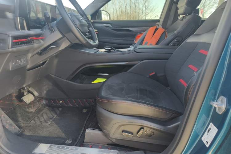 Used Ford Edge 2023 Ford Explorer L 2.0T EcoBoost E-Hybrid Four-Wheel Drive 7-Seater ST-Line Left Front Seat