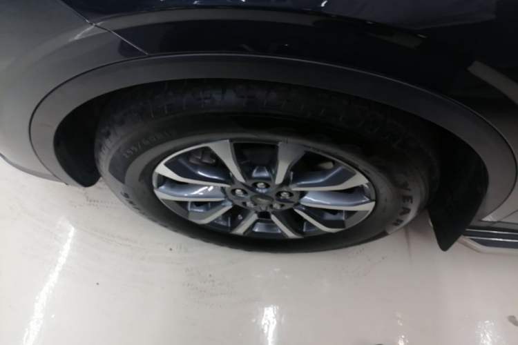 Used Ford Edge 2023 Ford Explorer L 2.0T EcoBoost Two-Wheel Drive 7-Seater Luxury Model Left Front Wheel Hub