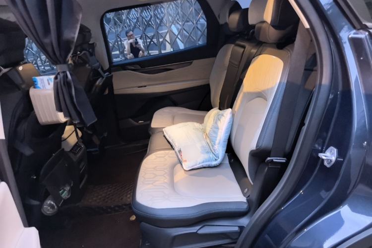 Used Ford Edge 2023 Ford Explorer L 2.0T EcoBoost Two-Wheel Drive 7-Seater Luxury Model Left Rear Seat