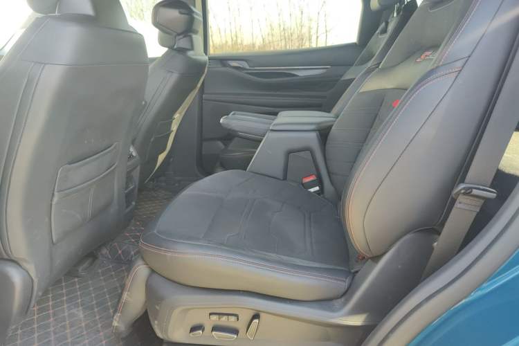 Used Ford Edge 2023 Ford Explorer L 2.0T EcoBoost E-Hybrid Four-Wheel Drive 7-Seater ST-Line Left Rear Seat