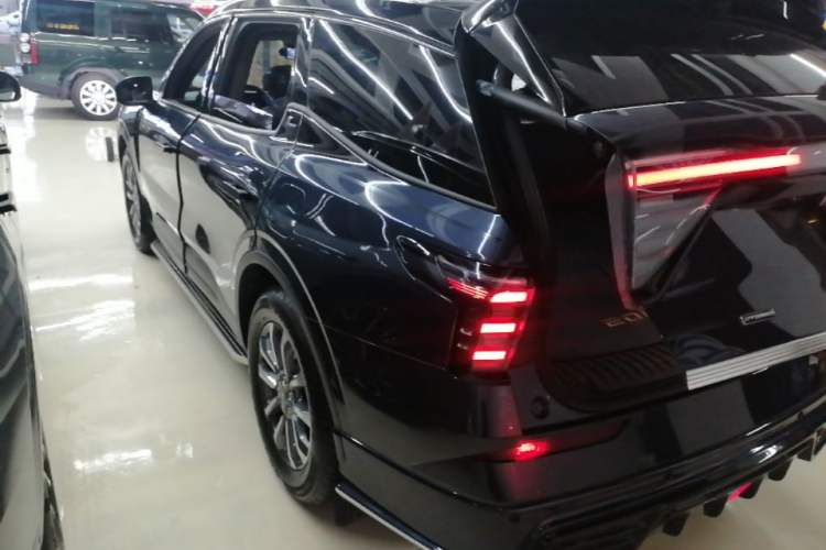 Used Ford Edge 2023 Ford Explorer L 2.0T EcoBoost Two-Wheel Drive 7-Seater Luxury Model Rear Left 45 Deg