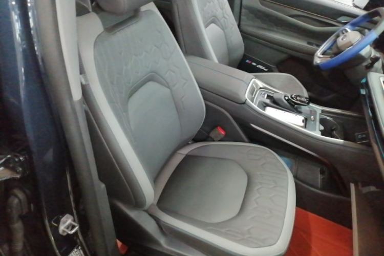Used Ford Edge 2023 Ford Explorer L 2.0T EcoBoost Two-Wheel Drive 7-Seater Luxury Model Right Front Seat