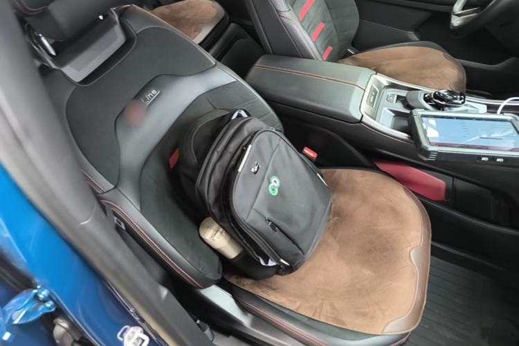 Used Ford Edge 2023 Ford Explorer L 2.0T EcoBoost E-Hybrid Four-Wheel Drive 7-Seater ST-Line Right Front Seat