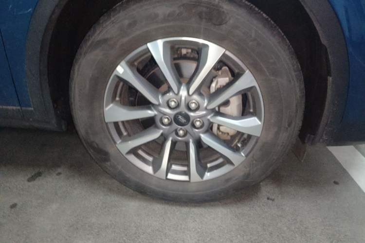 Used Ford Edge 2023 Ford Explorer L 2.0T EcoBoost E-Hybrid Two-Wheel Drive 7-Seater Luxury Model Right Front Wheel Hub