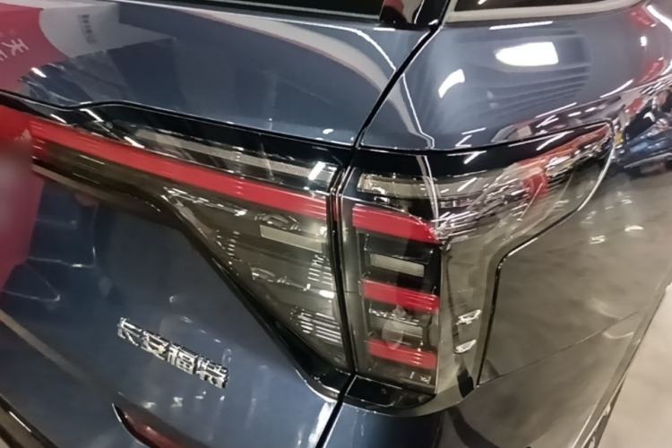 Used Ford Edge 2023 Ford Explorer L 2.0T EcoBoost Four-Wheel Drive 7-Seater Supreme Model Right Rear Taillight