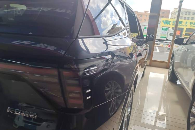 Used Ford Edge 2023 Edge L 2.0T EcoBoost E-Hybrid Four-Wheel Drive Seven-Seat Supreme Model Right Rear Taillight