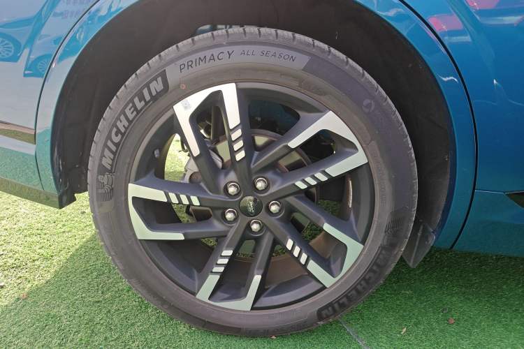 Used Ford Edge 2023 Ford Explorer L 2.0T EcoBoost E-Hybrid Four-Wheel Drive 7-Seater ST-Line Right Rear Wheel Hub