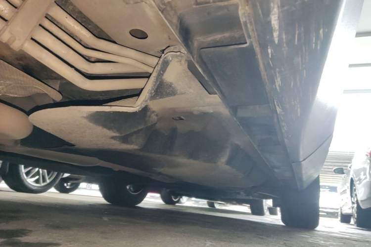 Used Ford Edge 2023 Ford Explorer L 2.0T EcoBoost E-Hybrid Two-Wheel Drive 7-Seater Luxury Model Right Side Sill