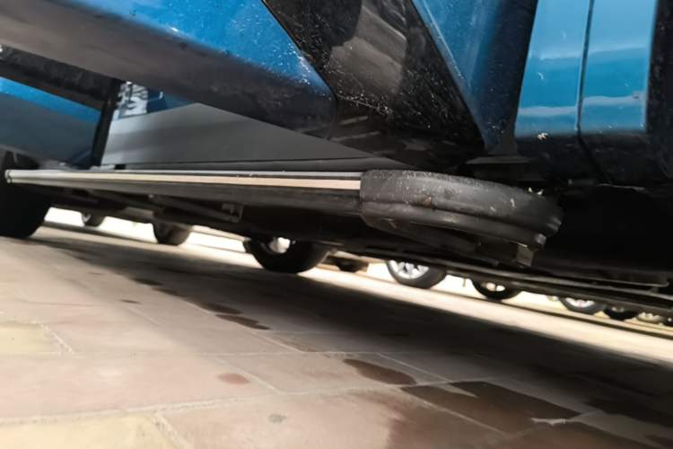 Used Ford Edge 2023 Ford Explorer L 2.0T EcoBoost E-Hybrid Four-Wheel Drive 7-Seater ST-Line Right Side Sill