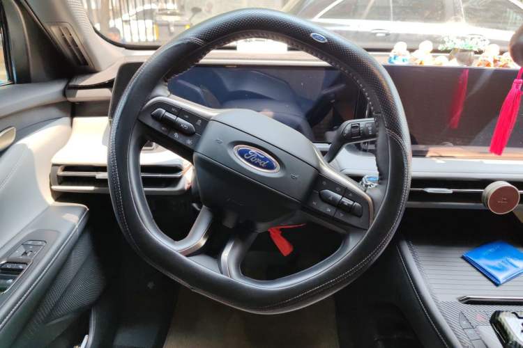 Used Ford Edge 2023 Ford Explorer L 2.0T EcoBoost Two-Wheel Drive 5-Seater Fashion Edition Steering Wheel