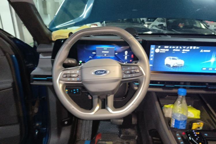 Used Ford Edge 2023 Ford Explorer L 2.0T EcoBoost E-Hybrid Two-Wheel Drive 7-Seater Luxury Model Steering Wheel