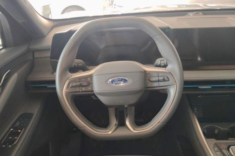 Used Ford Edge 2023 Ford Explorer L 2.0T EcoBoost Two-Wheel Drive 7-Seater Luxury Model Steering Wheel