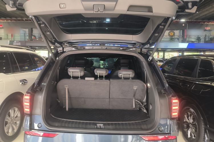 Used Ford Edge 2023 Ford Explorer L 2.0T EcoBoost E-Hybrid Four-Wheel Drive 7-Seater ST-Line Trunk