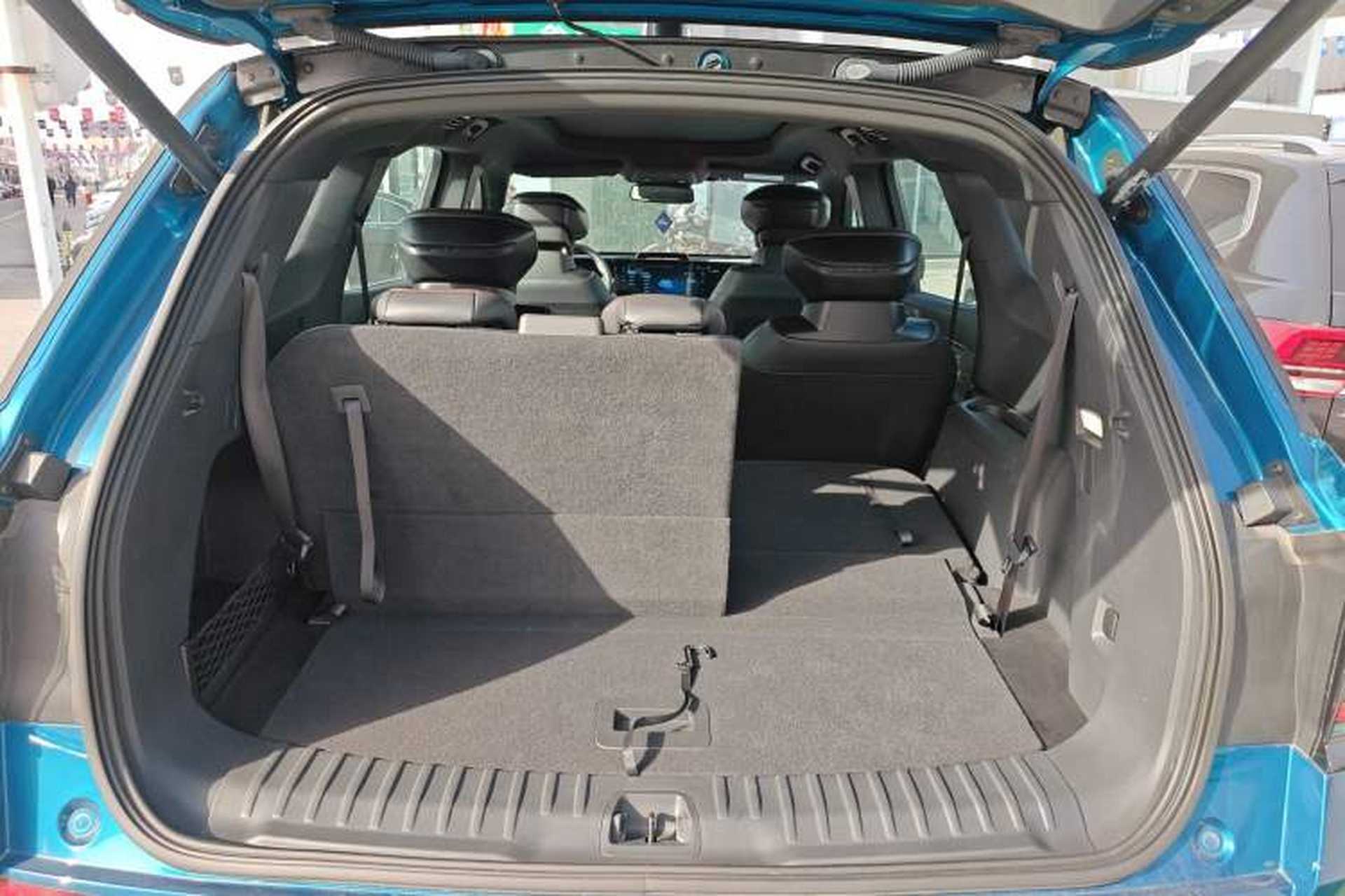 Used Ford Edge 2023 Ford Explorer L 2.0T EcoBoost E-Hybrid Four-Wheel Drive 7-Seater ST-Line Trunk