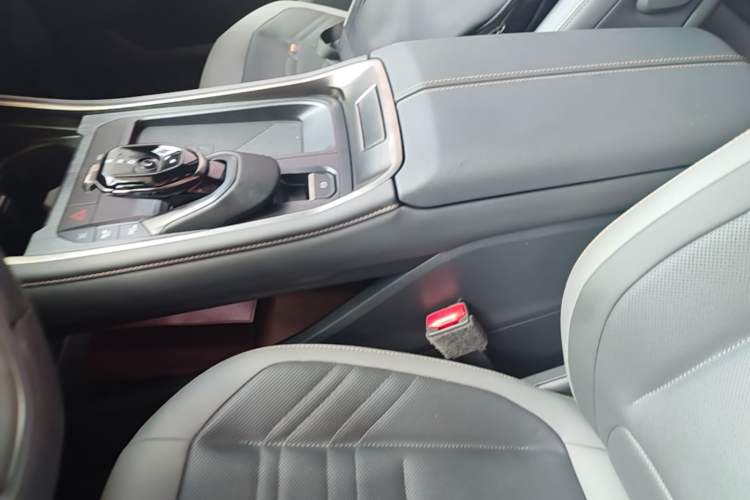 Used Ford Edge 2023 Edge L 2.0T EcoBoost E-Hybrid Four-Wheel Drive Seven-Seat Supreme Model Vehicle Key