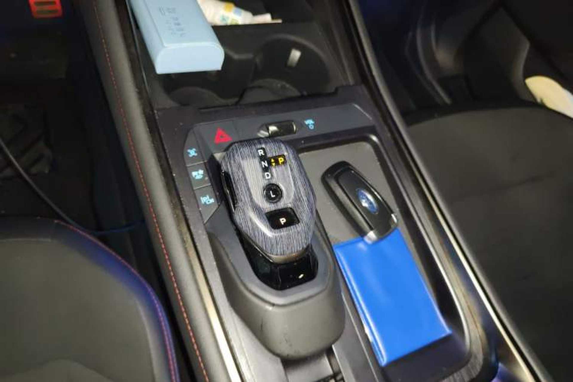 Used Ford Edge 2023 Ford Explorer L 2.0T EcoBoost E-Hybrid Four-Wheel Drive 7-Seater ST-Line Gear Lever