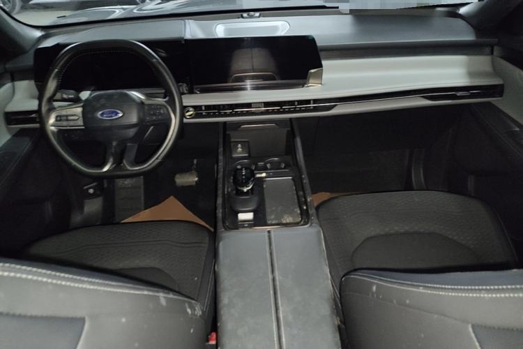 Used Ford Edge 2023 Ford Explorer L 2.0T EcoBoost Two-Wheel Drive 5-Seater Fashion Edition Center Console