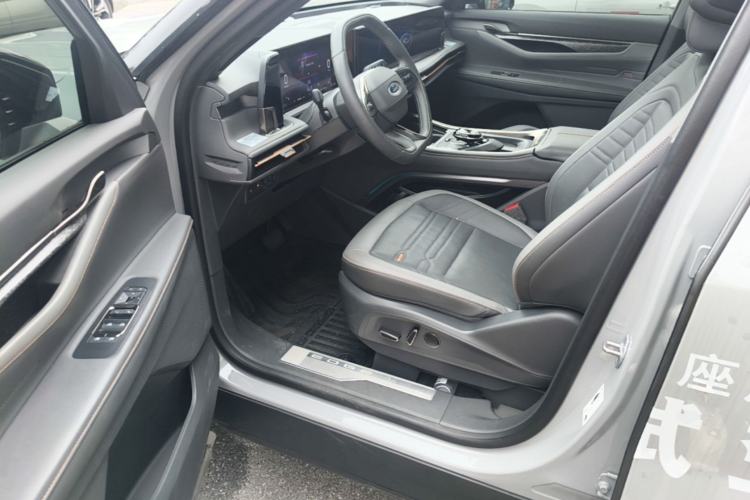 Used Ford Edge 2023 Ford Explorer L 2.0T EcoBoost Four-Wheel Drive 7-Seater Supreme Model Driver Seat