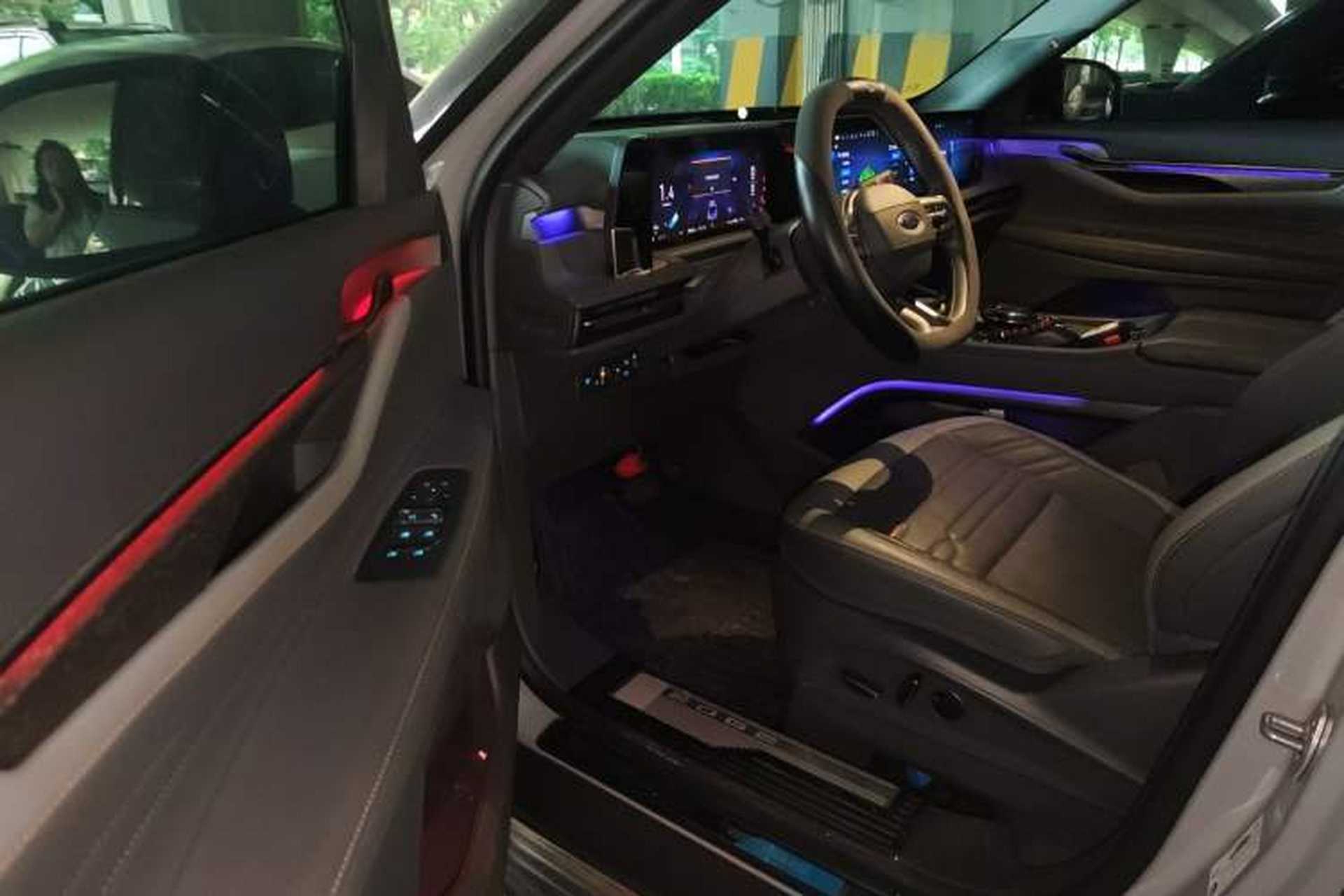 Used Ford Edge 2023 Ford Explorer L 2.0T EcoBoost Four-Wheel Drive 7-Seater Supreme Model Driver Seat