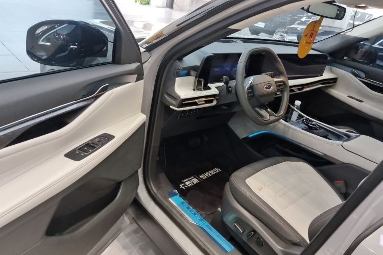 Used Ford Edge 2023 Ford Explorer L 2.0T EcoBoost Four-Wheel Drive 7-Seater Supreme Model Driver Seat