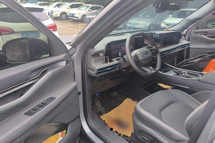 Used Ford Edge 2023 Ford Explorer L 2.0T EcoBoost E-Hybrid Two-Wheel Drive 7-Seater Luxury Model Driver Seat