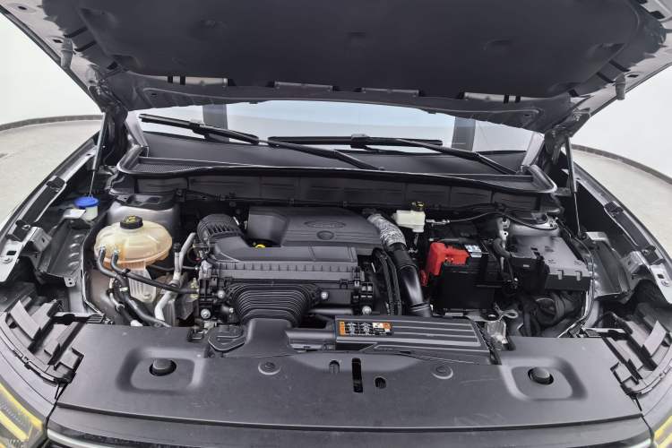 Used Ford Edge 2023 Ford Explorer L 2.0T EcoBoost Two-Wheel Drive 7-Seater Luxury Model Engine Bay