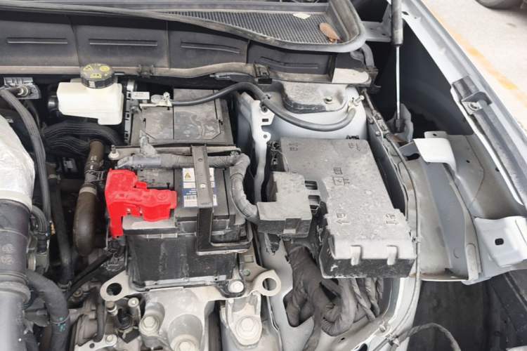 Used Ford Edge 2023 Ford Explorer L 2.0T EcoBoost Four-Wheel Drive 7-Seater Supreme Model Engine Bay Left