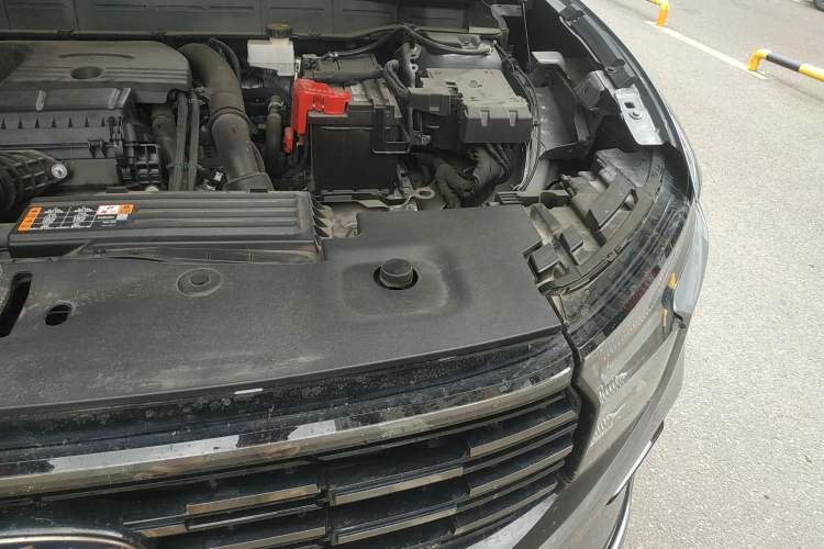 Used Ford Edge 2023 Ford Explorer L 2.0T EcoBoost Four-Wheel Drive 7-Seater Supreme Model Engine Bay Left