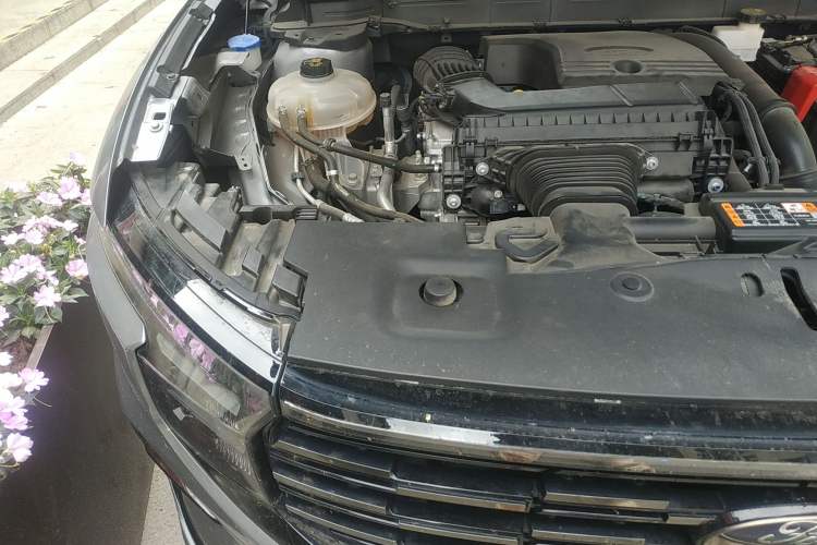 Used Ford Edge 2023 Ford Explorer L 2.0T EcoBoost Four-Wheel Drive 7-Seater Supreme Model Engine Bay Right