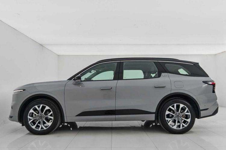 Used Ford Edge 2023 Ford Explorer L 2.0T EcoBoost Four-Wheel Drive 7-Seater Supreme Model Exterior 3