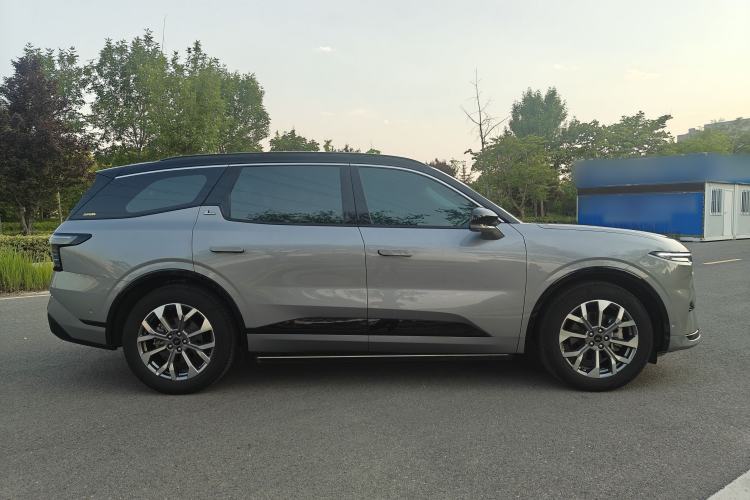 Used Ford Edge 2023 Ford Explorer L 2.0T EcoBoost Four-Wheel Drive 7-Seater Supreme Model Exterior 4