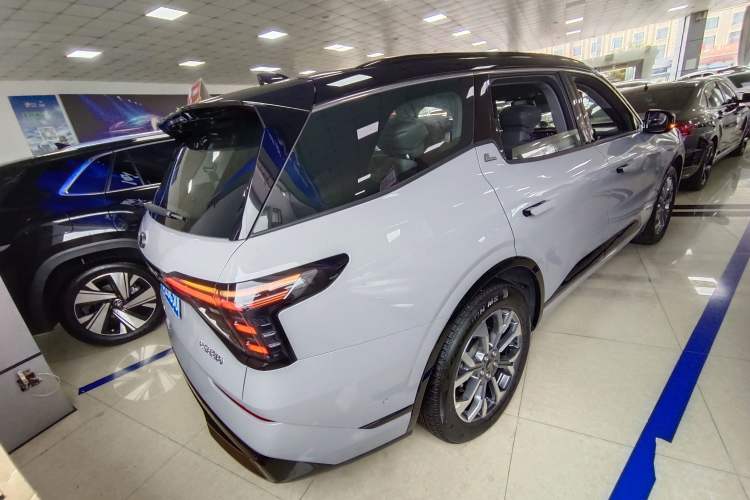 Used Ford Edge 2023 Ford Explorer L 2.0T EcoBoost Four-Wheel Drive 7-Seater Supreme Model Exterior 5