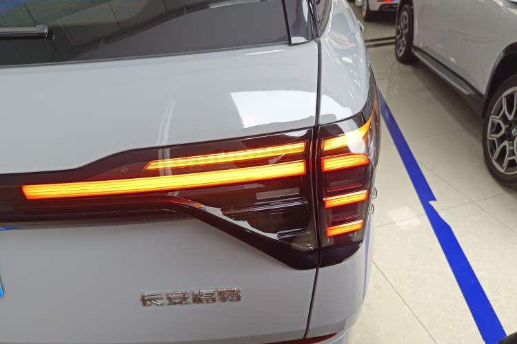 Used Ford Edge 2023 Ford Explorer L 2.0T EcoBoost Four-Wheel Drive 7-Seater Supreme Model Exterior 6