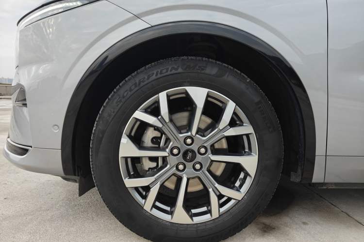 Used Ford Edge 2023 Ford Explorer L 2.0T EcoBoost Four-Wheel Drive 7-Seater Supreme Model Exterior 9