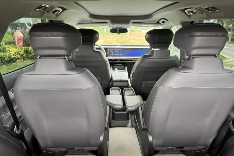 Used Ford Edge 2023 Ford Explorer L 2.0T EcoBoost Four-Wheel Drive 7-Seater Supreme Model Interior 10