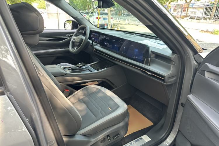Used Ford Edge 2023 Ford Explorer L 2.0T EcoBoost Four-Wheel Drive 7-Seater Supreme Model Interior 2