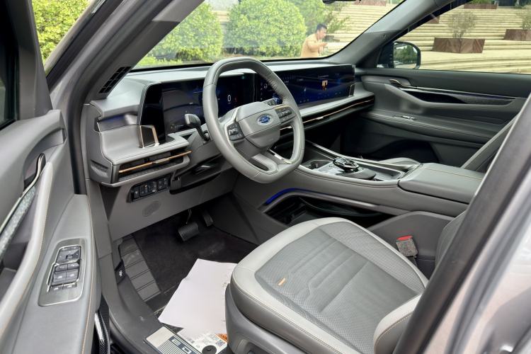 Used Ford Edge 2023 Edge L 2.0T EcoBoost E-Hybrid Four-Wheel Drive Seven-Seat Supreme Model Interior 3