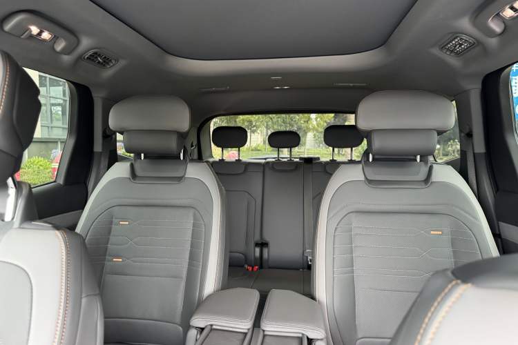 Used Ford Edge 2023 Ford Explorer L 2.0T EcoBoost Four-Wheel Drive 7-Seater Supreme Model Interior 6