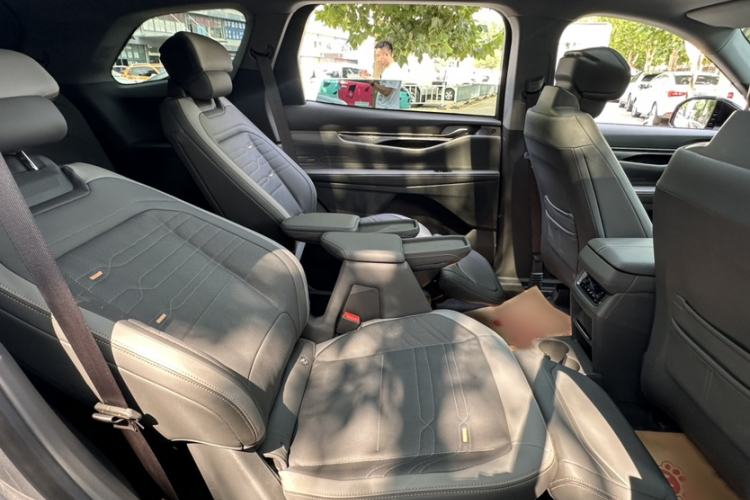 Used Ford Edge 2023 Ford Explorer L 2.0T EcoBoost Four-Wheel Drive 7-Seater Supreme Model Interior 8