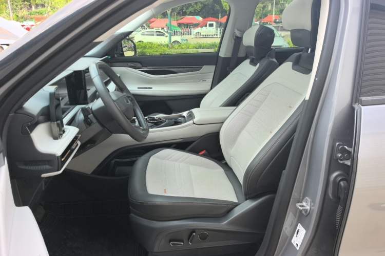 Used Ford Edge 2023 Ford Explorer L 2.0T EcoBoost E-Hybrid Four-Wheel Drive 7-Seater ST-Line Left Front Seat