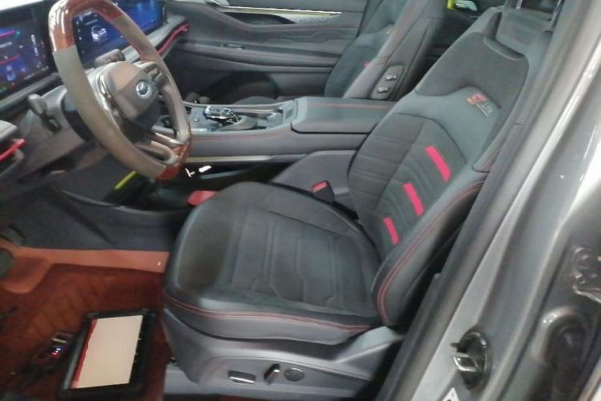 Used Ford Edge 2023 Ford Explorer L 2.0T EcoBoost E-Hybrid Four-Wheel Drive 7-Seater ST-Line Left Front Seat