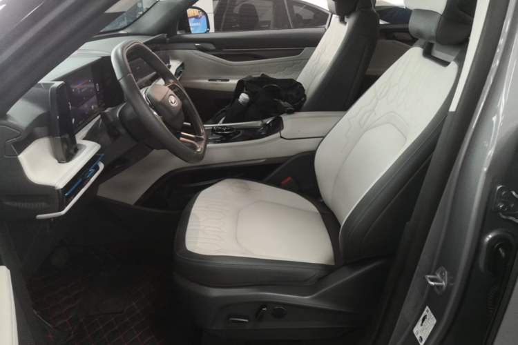 Used Ford Edge 2023 Ford Explorer L 2.0T EcoBoost Two-Wheel Drive 7-Seater Luxury Model Left Front Seat