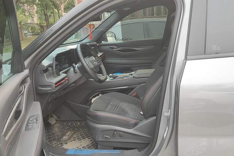 Used Ford Edge 2023 Ford Explorer L 2.0T EcoBoost E-Hybrid Four-Wheel Drive 7-Seater ST-Line Left Front Seat