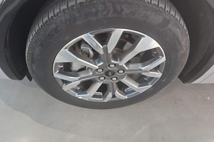Used Ford Edge 2023 Ford Explorer L 2.0T EcoBoost Four-Wheel Drive 7-Seater Supreme Model Left Front Wheel Hub