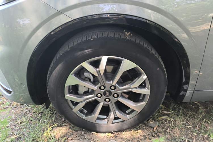 Used Ford Edge 2023 Ford Explorer L 2.0T EcoBoost Four-Wheel Drive 7-Seater Supreme Model Left Front Wheel Hub