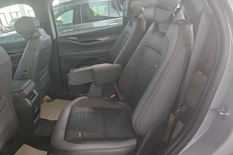 Used Ford Edge 2023 Ford Explorer L 2.0T EcoBoost Four-Wheel Drive 7-Seater Supreme Model Left Rear Seat