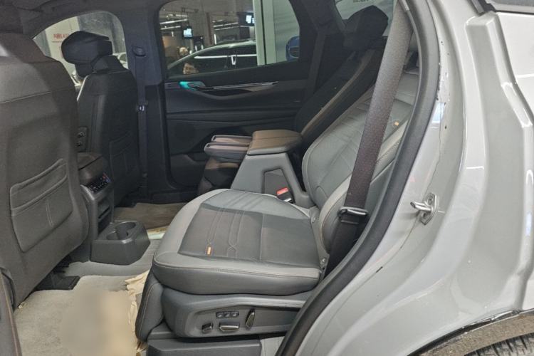 Used Ford Edge 2023 Ford Explorer L 2.0T EcoBoost Four-Wheel Drive 7-Seater Supreme Model Left Rear Seat